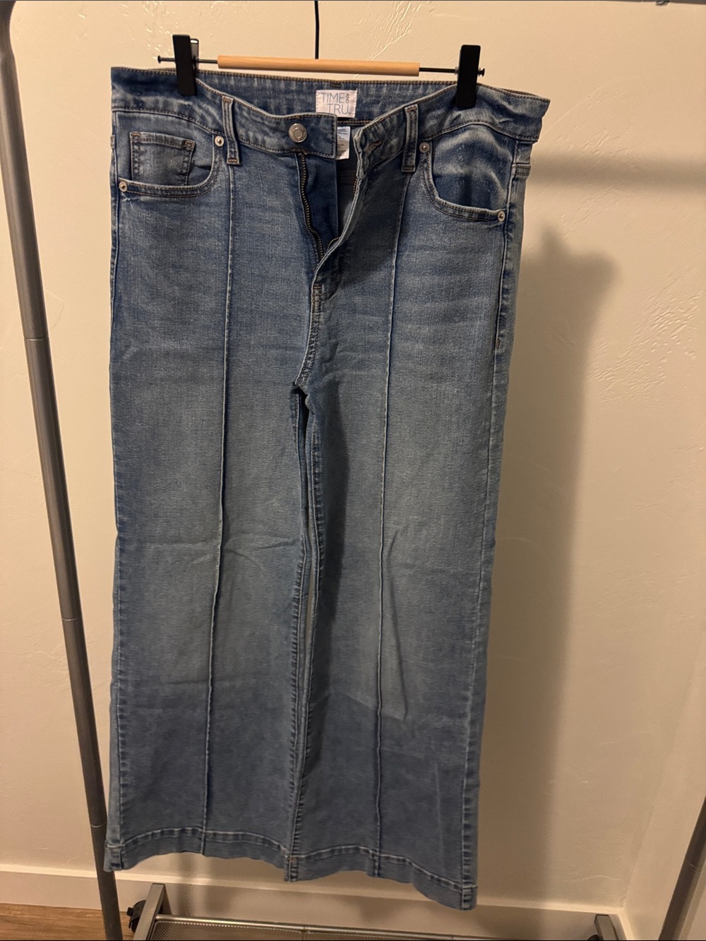 Time and Tru Light Wash Women’s Bootcut Jeans with Front Seams